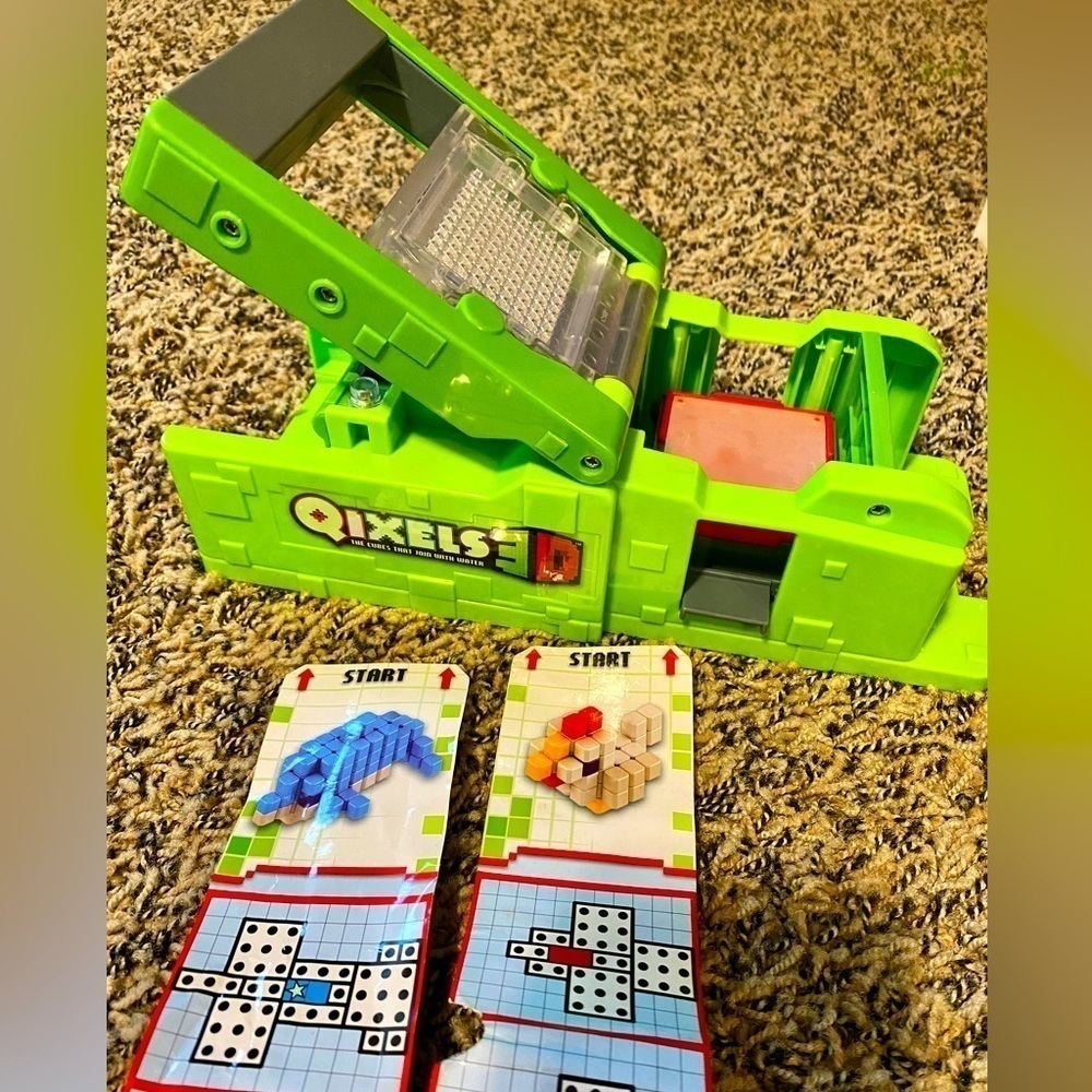 Qixels 3D Maker